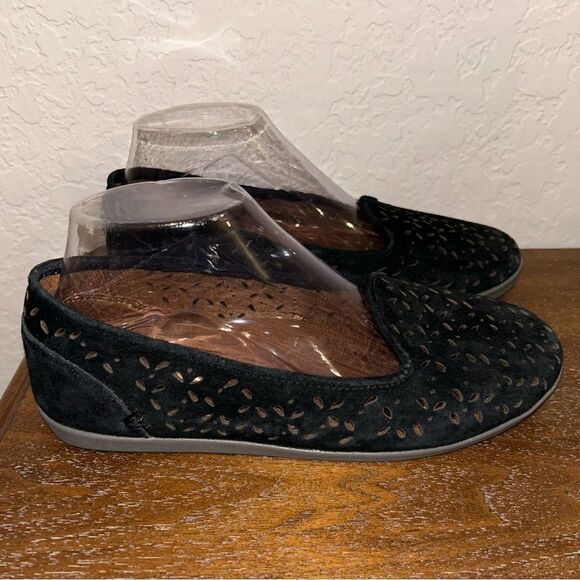 OluKai Momi Slip On Flat Shoes - Picture 3 of 9